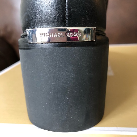 Michael Kors Black Leather Bella Ruffle Boot 5.5 - Picture 2 of 4